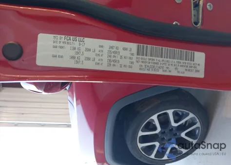 2018 Jeep Compass Limited 4X4 z USA, uszkodzony, nr VIN 3C4NJDCB2JT146797